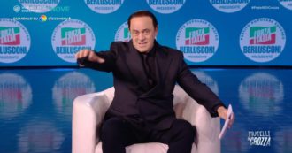 Copertina di Crozza-Berlusconi, il Vaffa a La Russa e i consigli a Meloni: “Se sei donna e vuoi fare politica c’è un iter da seguire…”