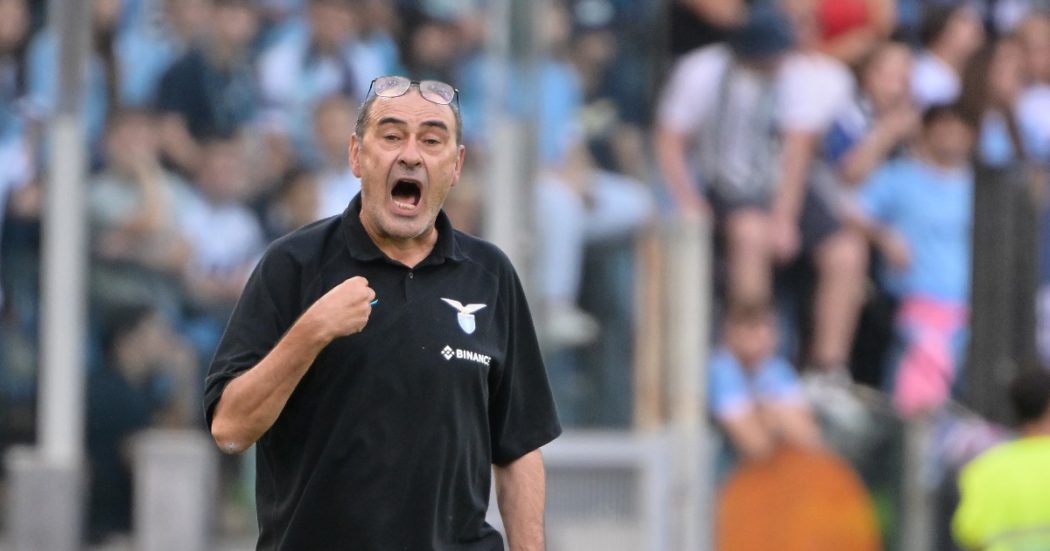 “Il terreno dell’Olimpico è ingiocabile. Se resta così, Lotito dovrà prendere un altro tecnico”: lo sfogo di Sarri dopo lo 0 a 0 con l’Udinese