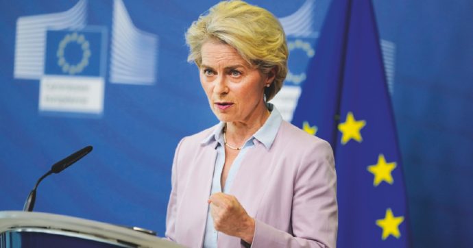Von der Leyen: “120mila morti ucraine”. Poi l’Ue sostituisce il video: “Stime inesatte”. Mosca: “Nel 2023 potenzieremo le infrastrutture per le armi atomiche” – La diretta