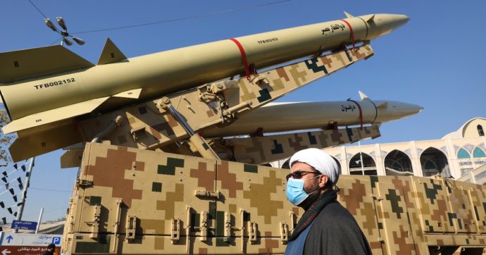 La Russia bussa alla porta dell’Iran: non solo droni kamikaze, Teheran fornirà anche missili Fateh-110 (con componenti cinesi)