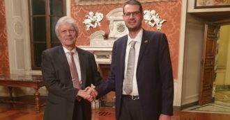 Copertina di L’amico di Fontana in “visita di cortesia” dall’ambasciatore russo Razov