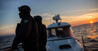 Copertina di Parlamento Ue boccia nuovamente il bilancio di Frontex: “Violati i diritti dei migranti. Segnalati 17 casi di presunte molestie sessuali”