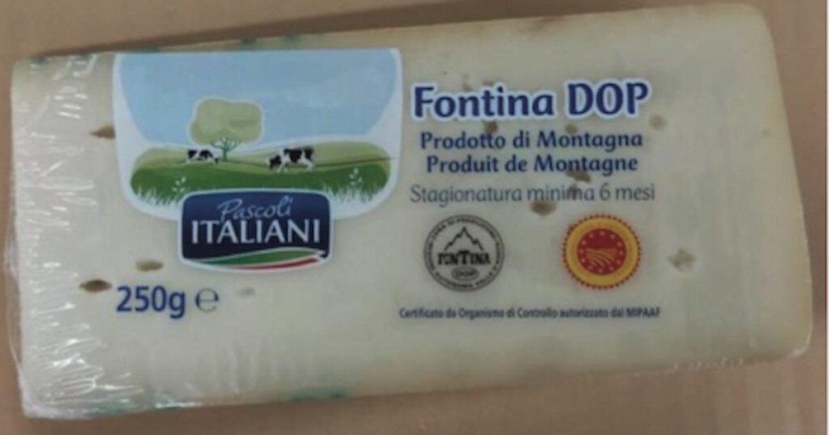 Rischio Escherichia Coli, ritirato dal mercato un lotto di Fontina Dop Pascoli italiani: è lo stesso marchio del gorgonzola richiamato per Listeria