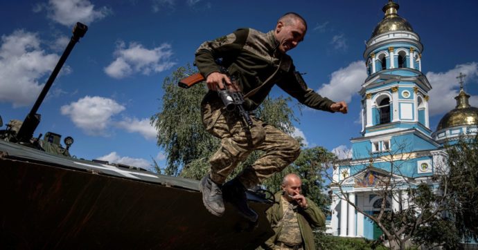 Donbass, Kiev contrattacca. E Mosca decreta la legge marziale