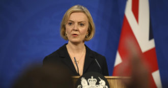 Copertina di Gran Bretagna, la premier Truss oggi alla Camera dei comuni per placare l’opposizione. Ma i veri nemici ce li ha in casa
