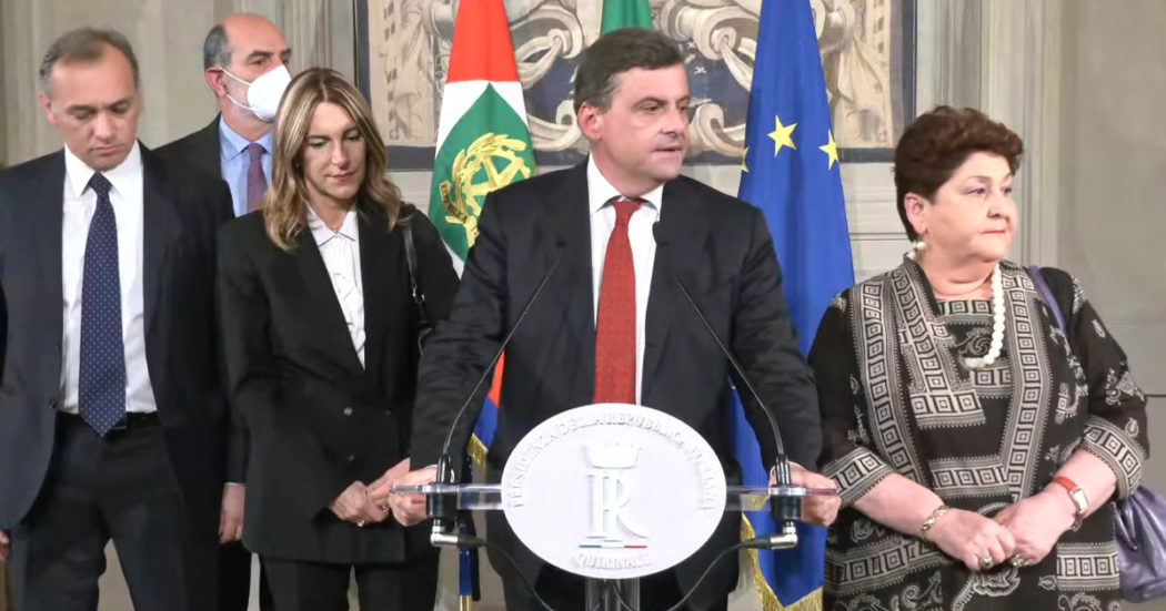 Calenda dopo l’incontro con Mattarella: “Tajani agli Esteri? Inconcepibile. Azione e Iv staranno all’opposizione”