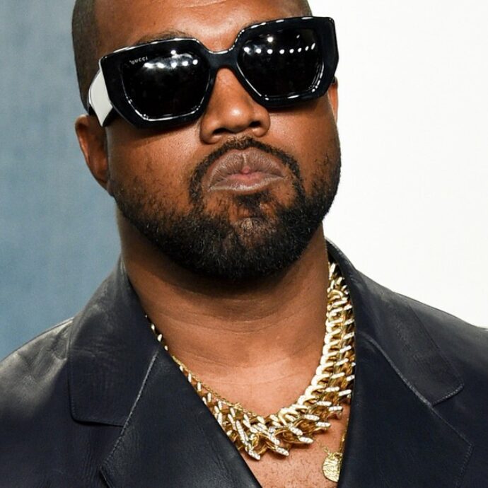 Kanye West, indagato per aver dato un pugno ad un uomo: “Ha molestato sessualmente mia moglie Bianca”