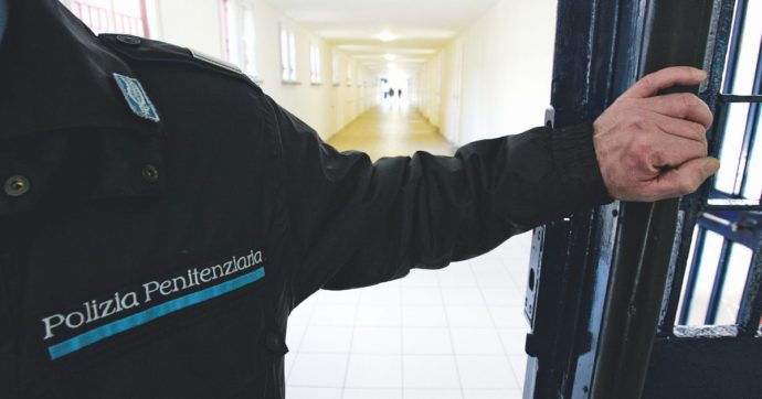 Muore dopo l’arresto nel carcere di Foggia
