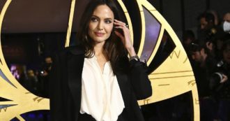 Copertina di Angelina Jolie pronta a lasciare Hollywood per trasferirsi in Cambogia: “Dovessi iniziare oggi a fare l’attrice non inizierei”