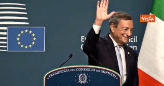 Copertina di Bruxelles, Draghi saluta i giornalisti italiani alla fine della conferenza stampa: “Arrivederci ragazzi”