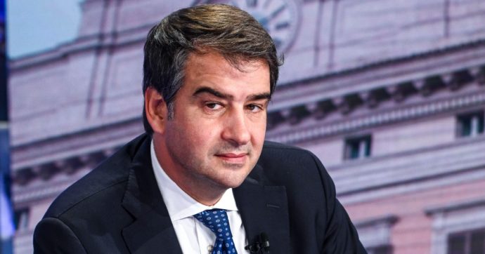 Raffaele Fitto – L’ex pupillo di B. e quella macchia giudiziaria da cancellare: chi è il ministro degli Affari Europei e attuazione Pnrr
