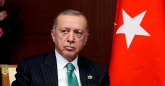 Copertina di Svezia nega ad Ankara l’estradizione di un giornalista turco. “Rischio di persecuzione”