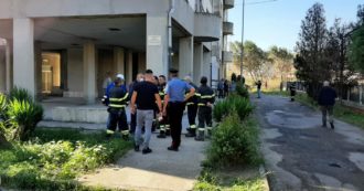 Copertina di Morti in incendio a Catanzaro, trovati 30mila euro in contanti nell’appartamento