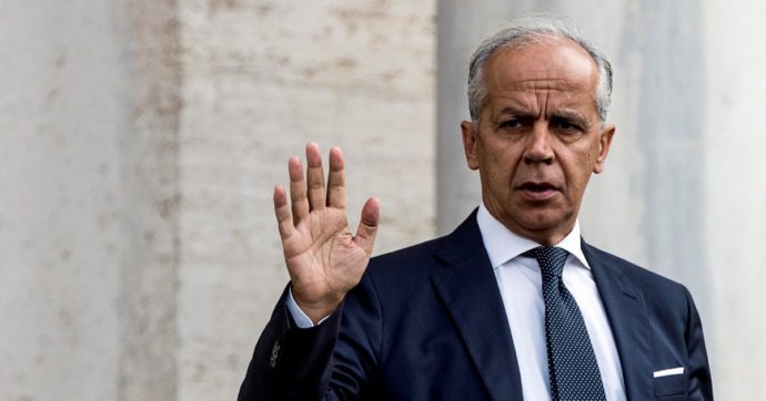 Amara, sms a Verdini per “spingere” Piantedosi al vertice della Polizia