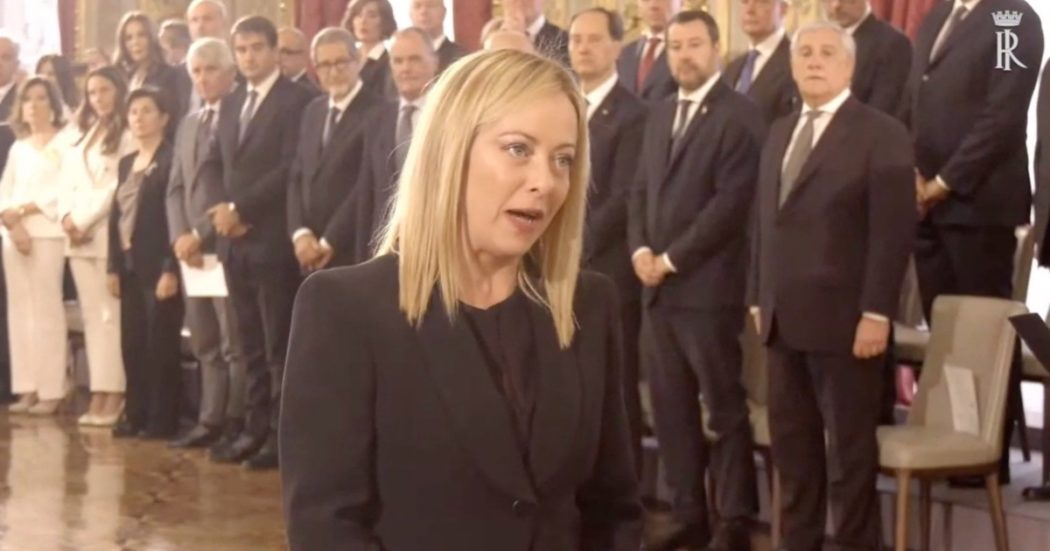 Giorgio Armani veste Giorgia Meloni per il giorno più solenne, quello del grande Giuramento