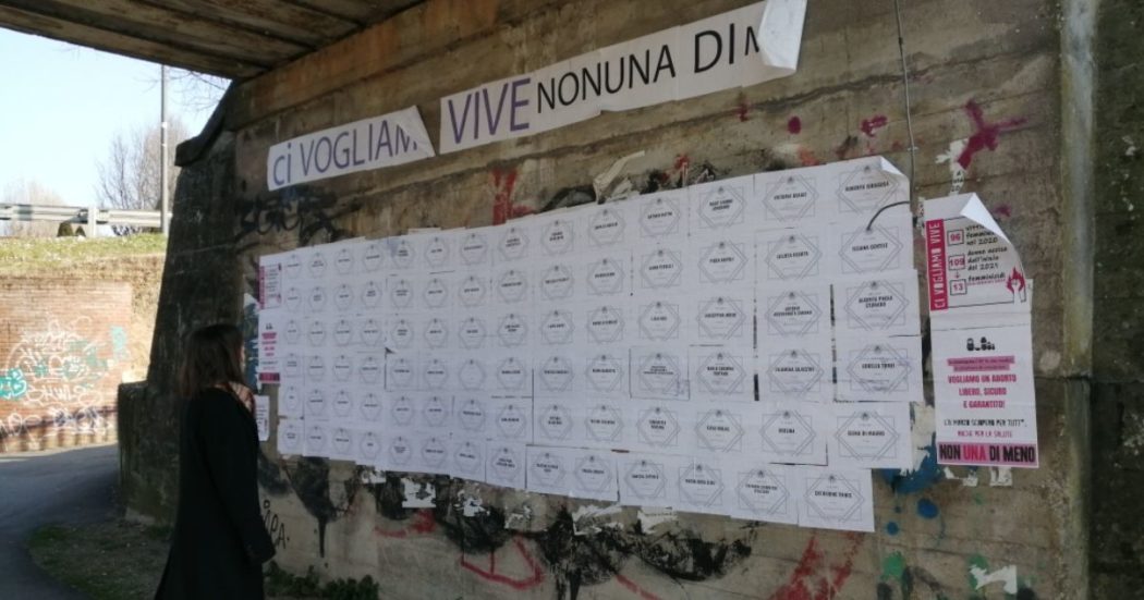 Mantova, 1000 euro di multa a “Non una di meno” per il murales che ricorda le vittime di femminicidio. Per il Comune è imbrattamento