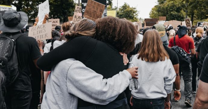 Copertina di Femministe sulla pelle altrui: così le bianche criminalizzano tutte le donne