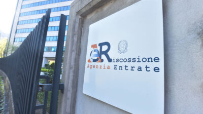 Copertina di Il governo vuol riaprire i termini della rottamazione quater. E salvare chi non ha pagato le rate dovute (nonostante lo sconto)