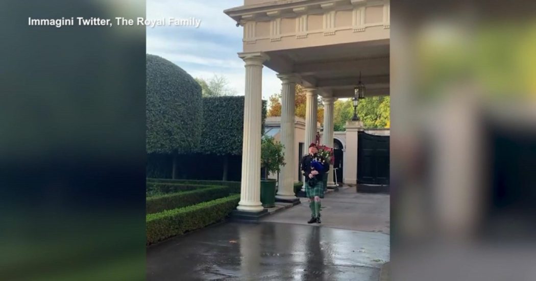 Regno Unito, l'”insistente” sveglia di Carlo III: così il nuovo Re inizia la giornata – Video