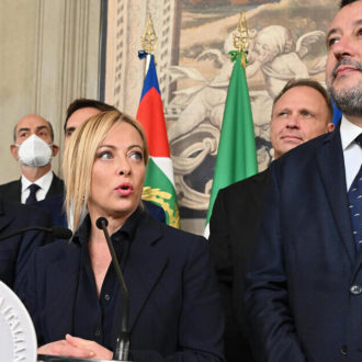 Copertina di Altre nomine, altre battaglie nel governo Meloni: il Fatto di domani 28 ottobre