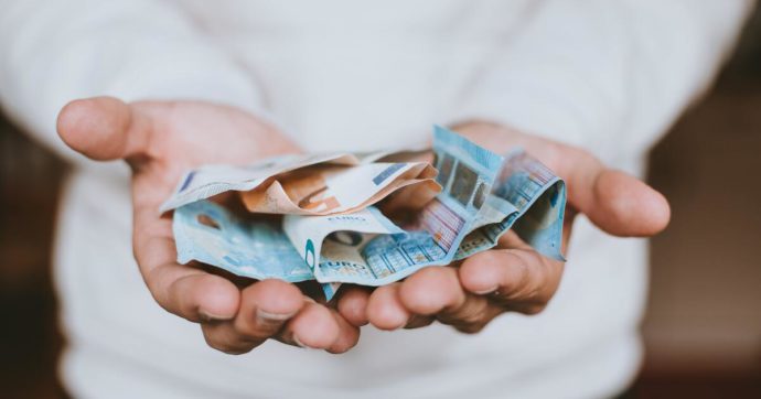 Copertina di Bellavia: “Più banconote? Un regalo alle mafie e al riciclaggio”