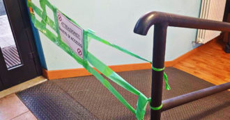Copertina di Lavoro e disabilità, la battaglia di Lorenzo: dal centro per l’impiego con l’accesso vietato alle offerte impossibili per chi è in sedia a rotelle
