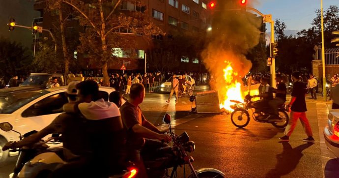 Iran, la repressione non ferma le proteste