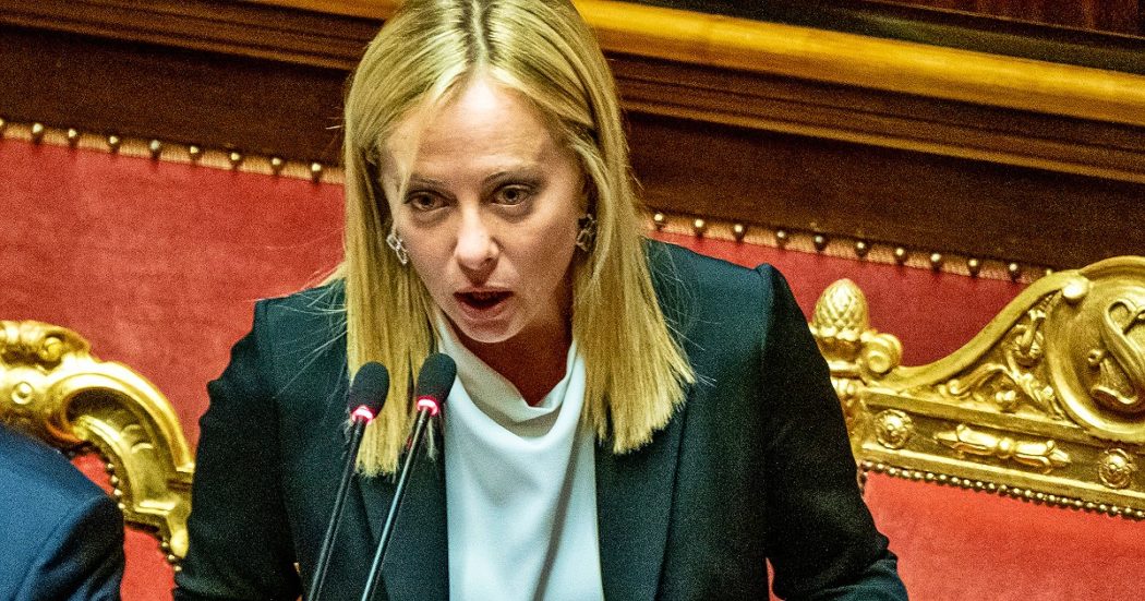 Ucraina, Meloni sull’invio di armi: “Negoziato? Unica via è che ci sia equilibrio tra le forze in campo”. Auspicio o strategia?