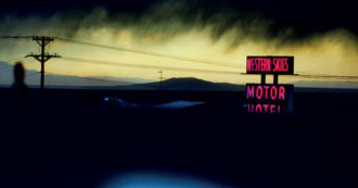 Copertina di La bellezza immortale di Philip Marlowe, lupo solitario che ama gli alcolici e le donne