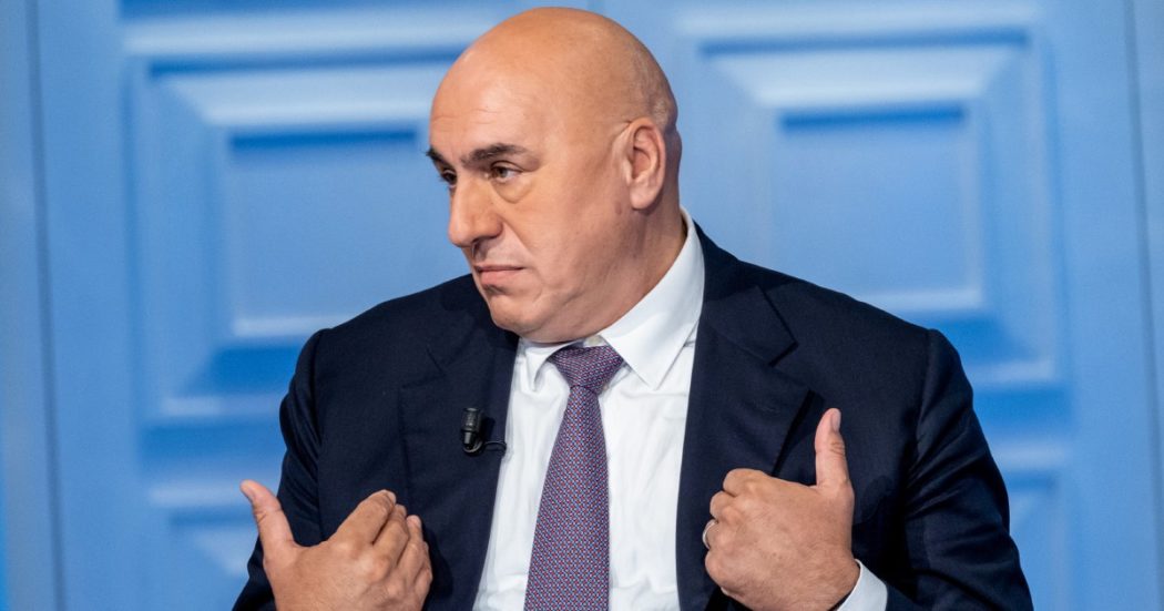 Crosetto insulta Conte: l’opposizione a questa politica ha bisogno di un’agenda e un linguaggio diversi