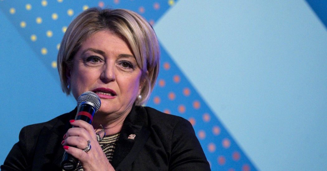 Opzione donna per andare in pensione, il governo fa marcia indietro sull’uscita dal lavoro legata al numero di figli