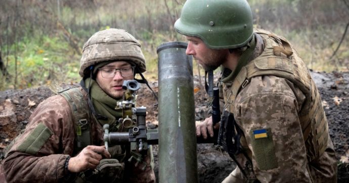 La nuova strategia russa: non si avanza, però si bombarda