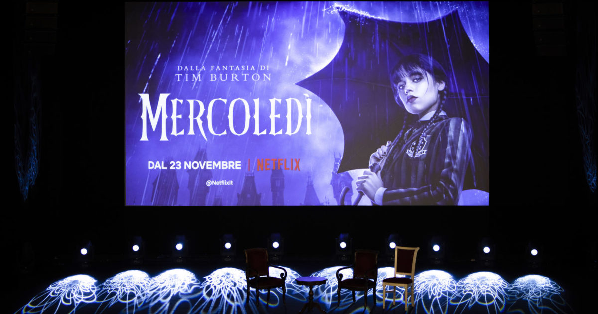 Tim Burton presenta Mercoledi, l’ultima fatica del regista in un’esclusiva serie Netflix