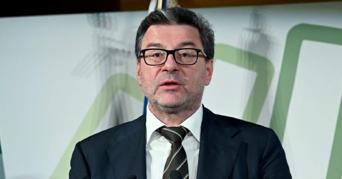 Ita, Giorgetti: “Stop a esclusiva con Certares”