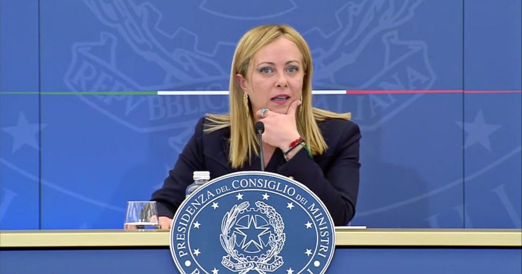 Meloni: “Il ddl sull’ergastolo ostativo approvato alla Camera all’unanimità”. Ma FdI si astenne