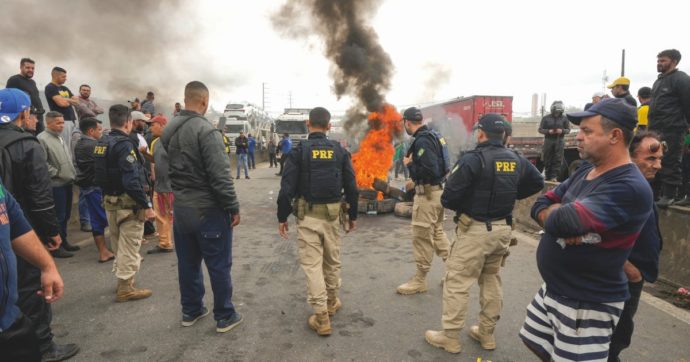 Bolsonaro: “Fedele alla Costituzione”  Ma non nomina Lula