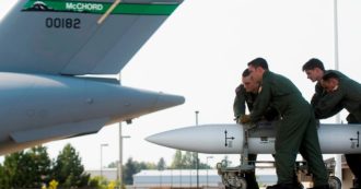 Copertina di Stephen Schwartz: “È inquietante sapere che potremmo usare la bomba atomica senza volerlo”