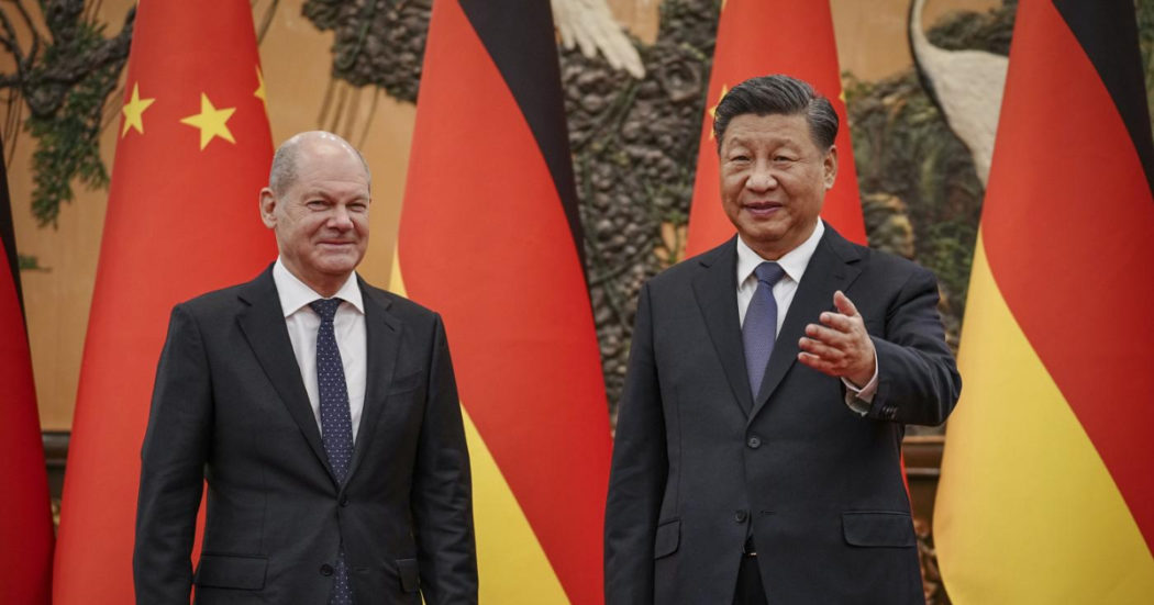 Il cancelliere tedesco Scholz incontra a Pechino il leader cinese Xi Jinping per rinsaldare i legami economici tra i due paesi