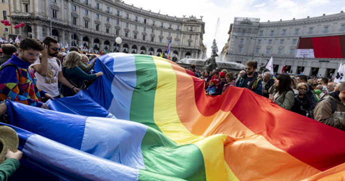 Oggi in piazza per la Pace: legittima difesa di massa