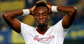 Copertina di Che succede a Tammy Abraham? Un attaccante perso, ma resta il migliore possibile per la Roma