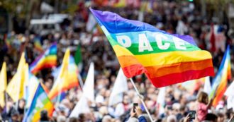 Copertina di “Siamo oltre 100mila”: il serpentone arcobaleno riempie San Giovanni