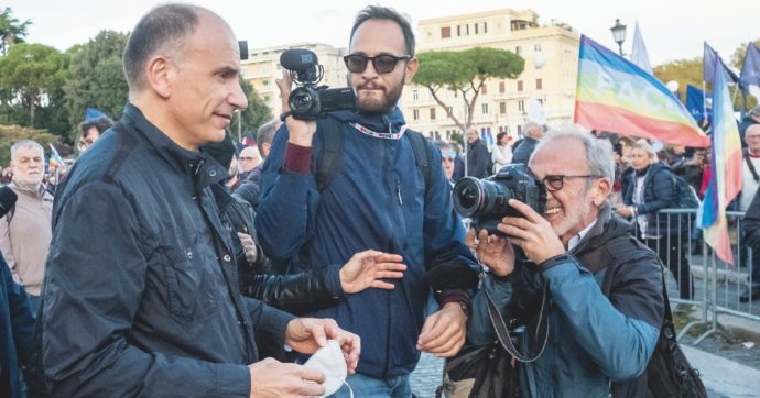 Via Crucis per Letta: dal corteo per la pace promette armi a Kiev