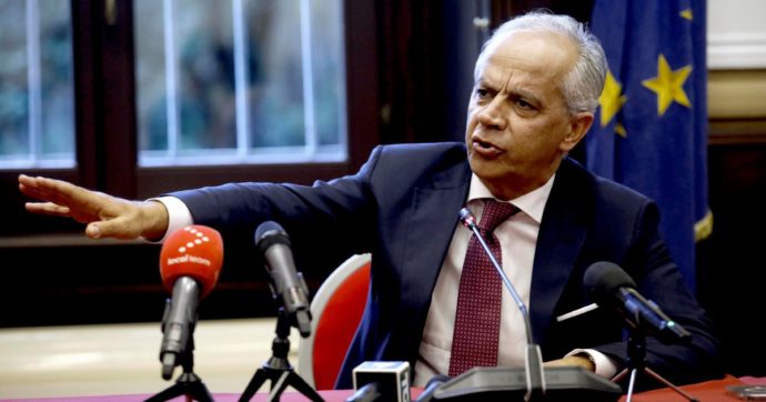 Navi, per il diritto internazionale il divieto di sbarcare è legittimo