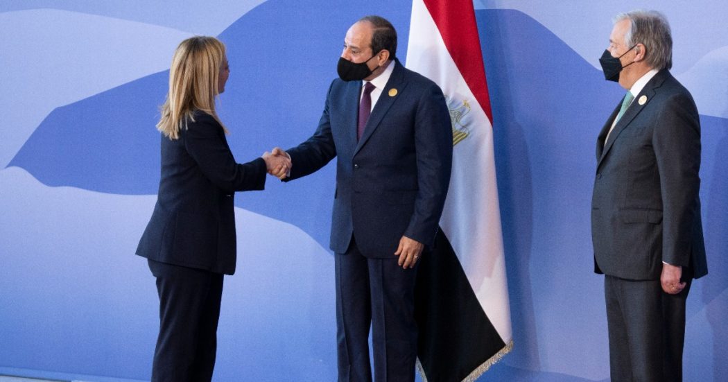 Cop27, incontro Meloni-al Sisi su energia e migranti. L’Egitto chiede nuovo impulso alle relazioni. Chigi: ‘Si è parlato anche di Regeni e Zaki’