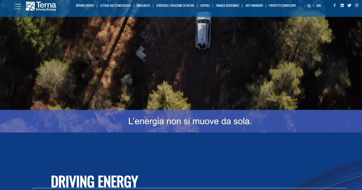 Terna, l’anomalia della società pubblica proprietaria della rete elettrica: invece di ridurre le tariffe versa miliardi di cedole a Cina e fondi di investimento