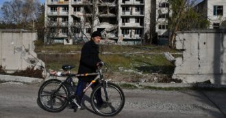 Copertina di Ucraina, così la strategia del no alla diplomazia e dell’invio di armi l’ha ridotta in un Paese finito