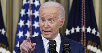 Copertina di Usa, Biden fa lo scaricabarile sulle carte: “Colpa di chi ha impacchettato le mie cose”. Rischia di giocarsi il secondo mandato