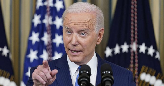 Usa, Biden fa lo scaricabarile sulle carte: “Colpa di chi ha impacchettato le mie cose”. Rischia di giocarsi il secondo mandato