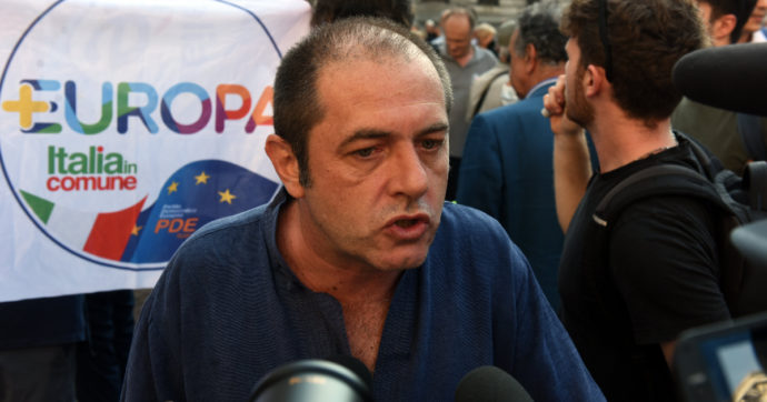Usuelli (+Europa): “La piazza pro-Ucraina di Calenda strumentalizzata per lanciare Moratti. Incredibili i dietrofront di chi ieri la attaccava”
