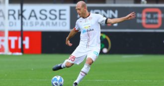 Copertina di “Troppa pressione sul giocatore e sulla squadra”: il Sudtirol non convoca Masiello per la trasferta col Bari dopo le minacce sui social